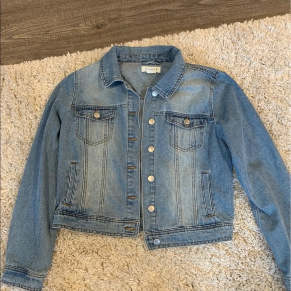 Jean jacket - Picture 1 of 1